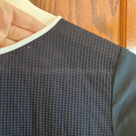 Dress - Picture 2 of 5